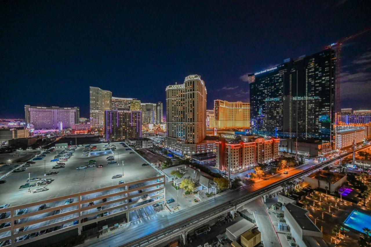 لاس فيغاس Mgm Signature Towers, Balcony Suite, Strip View - No Resort Fees! المظهر الخارجي الصورة